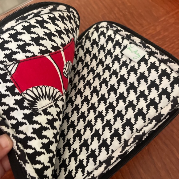 Vera Bradley Deco Daisy iPad / Tablet Case 9x7 - Picture 4 of 4